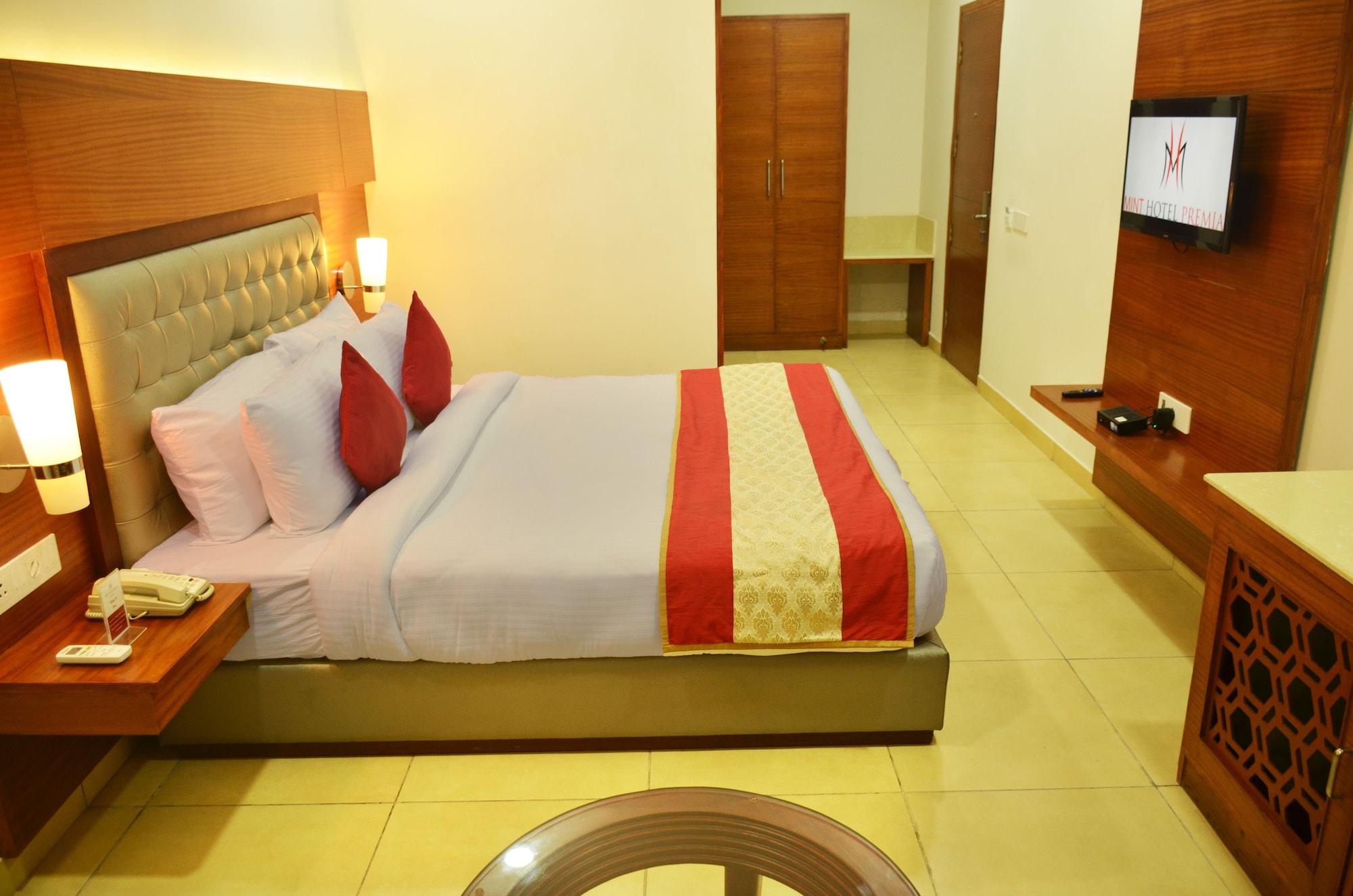 Mint Hotel Premia Chandigarh, Zirakpur Екстериор снимка