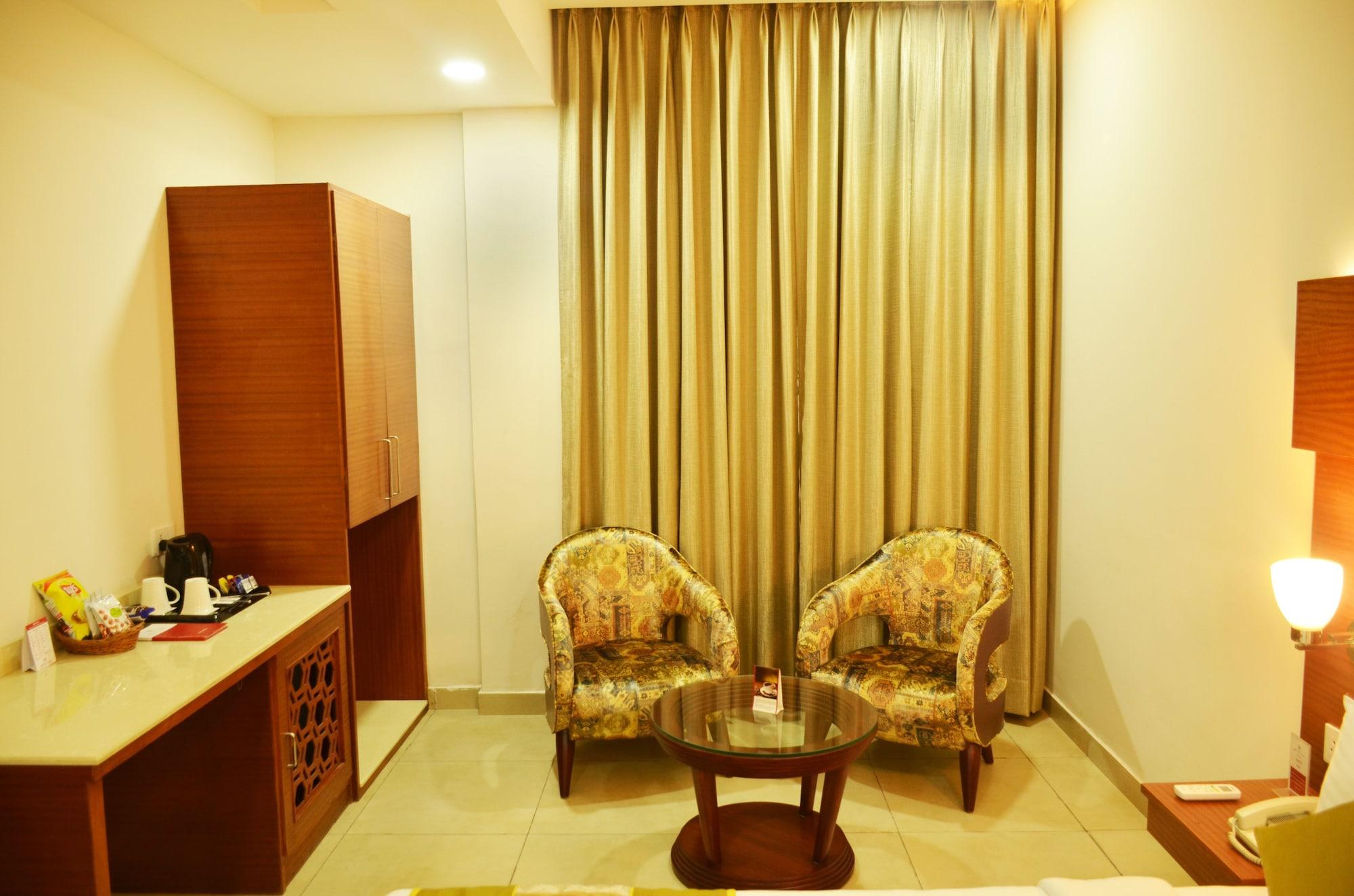 Mint Hotel Premia Chandigarh, Zirakpur Екстериор снимка