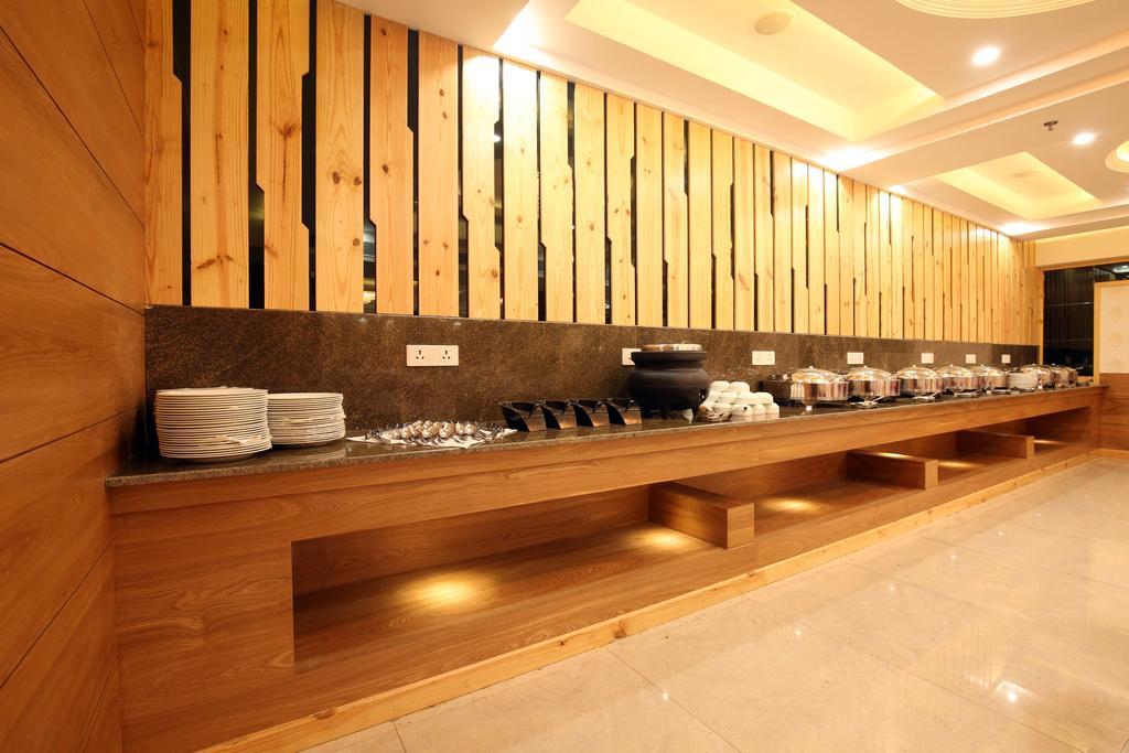 Mint Hotel Premia Chandigarh, Zirakpur Екстериор снимка