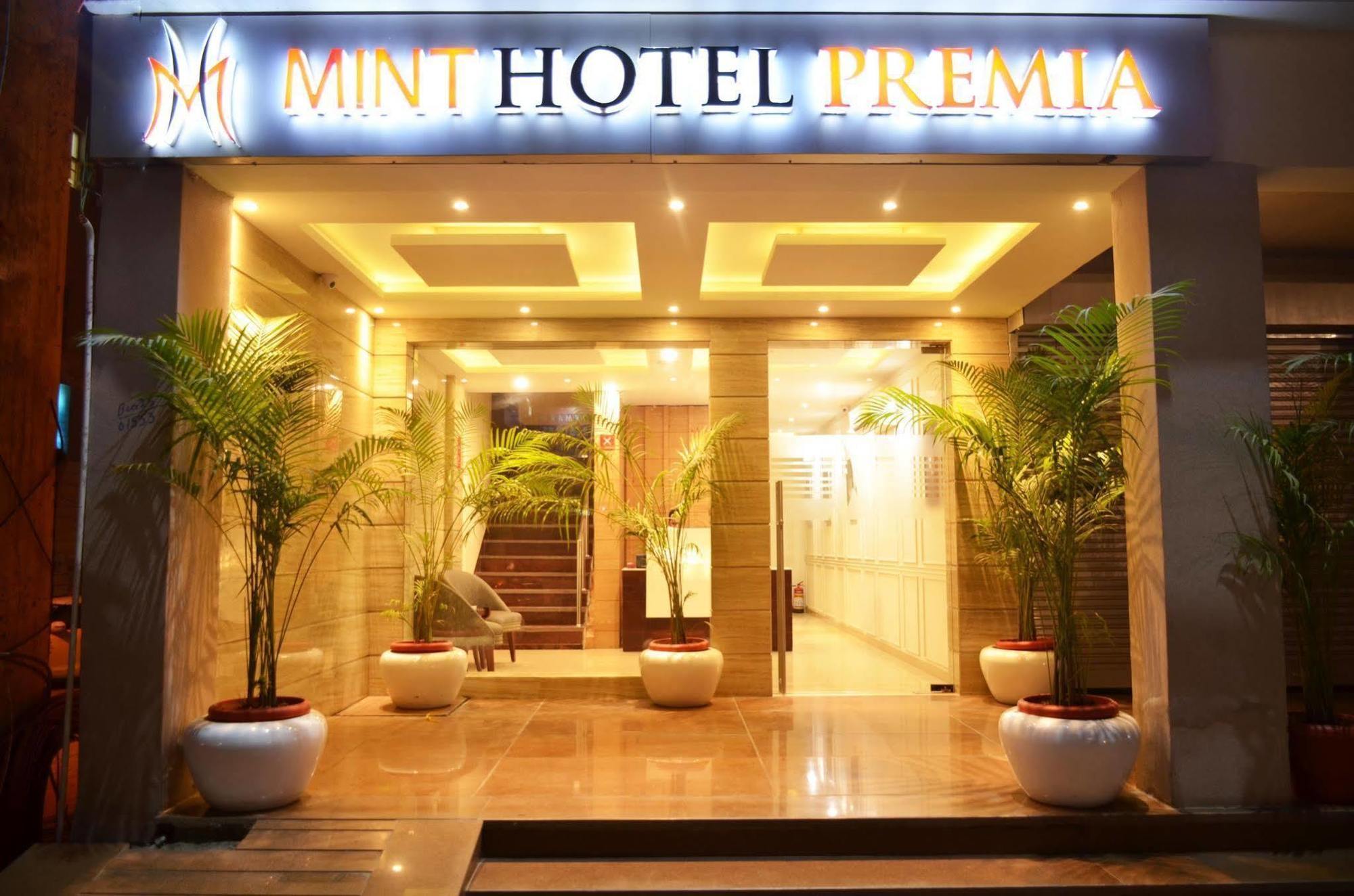 Mint Hotel Premia Chandigarh, Zirakpur Екстериор снимка
