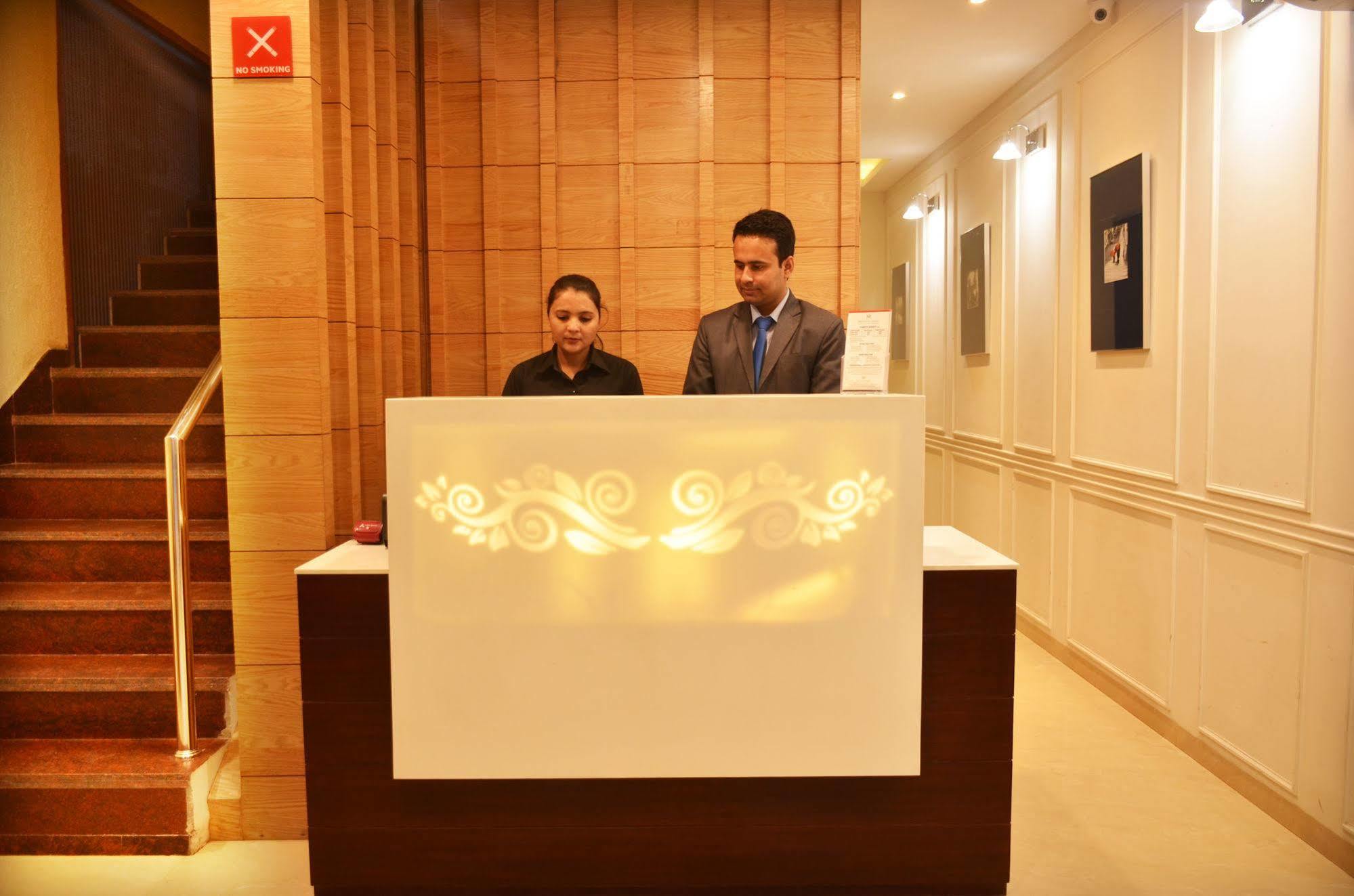 Mint Hotel Premia Chandigarh, Zirakpur Екстериор снимка